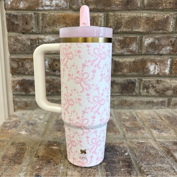 Stanley x LoveShackFancy Tumbler 30 Oz In Coquette Bow Chantilly Like New - Picture 4 of 13